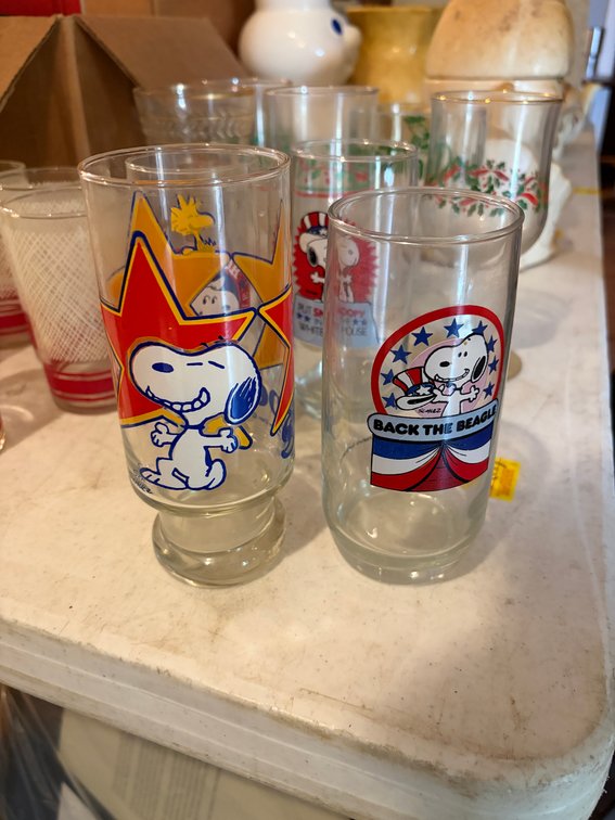 4 1958 SNOOPY GLASSES; 10 MISC GLASSES