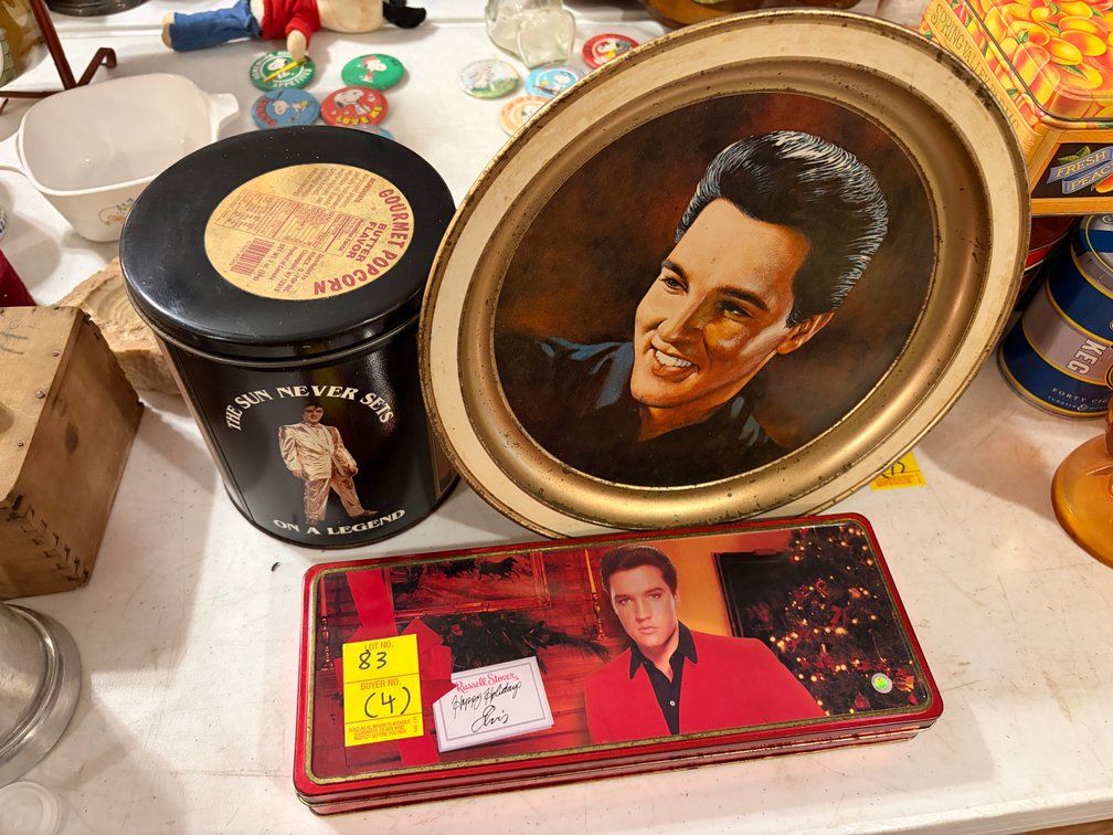 ELVIS SNACK CANDS AND PLATE