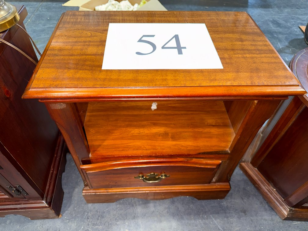 1 DRAWER END TABLE