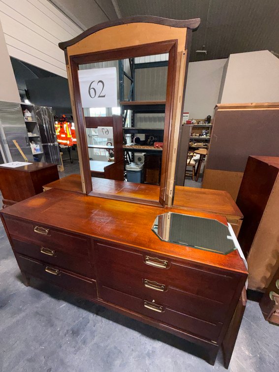5' LANE 6 DRWER WOOD DRESSER WITH MIRROR