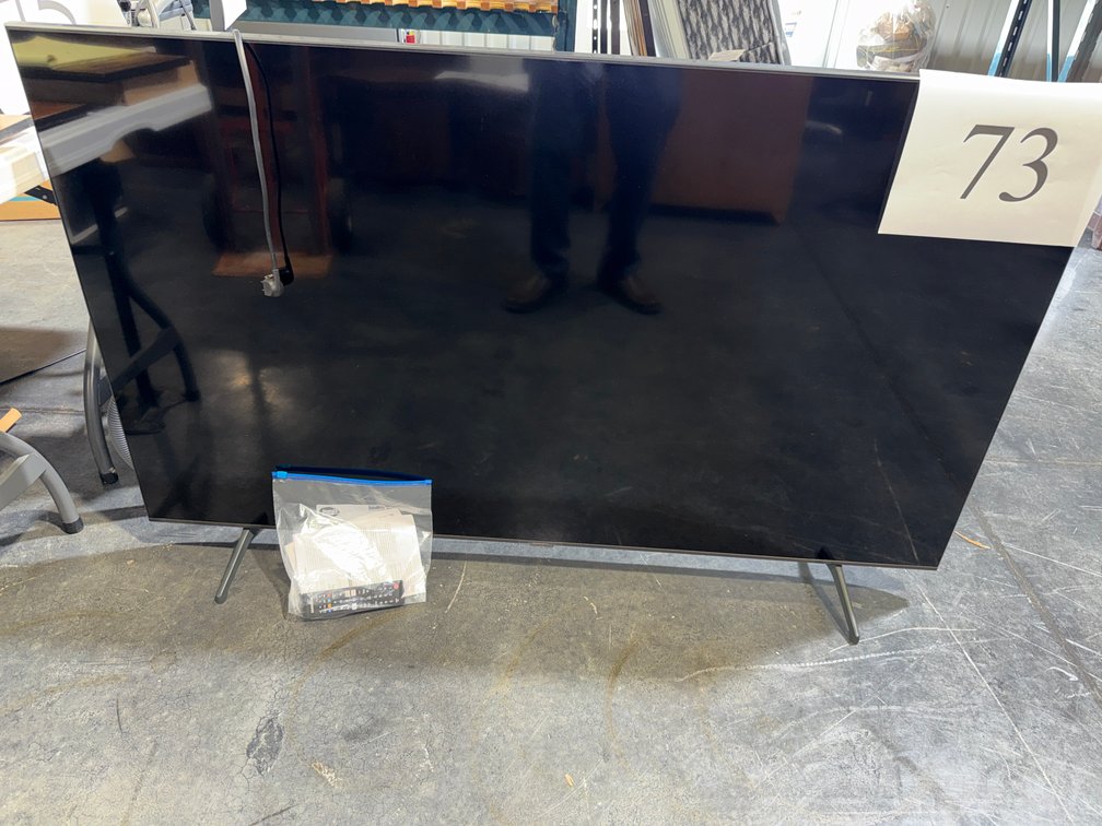 2023 SAMSUNG APPROX 66" FLAT SCREEN TV WITH REMOTE
