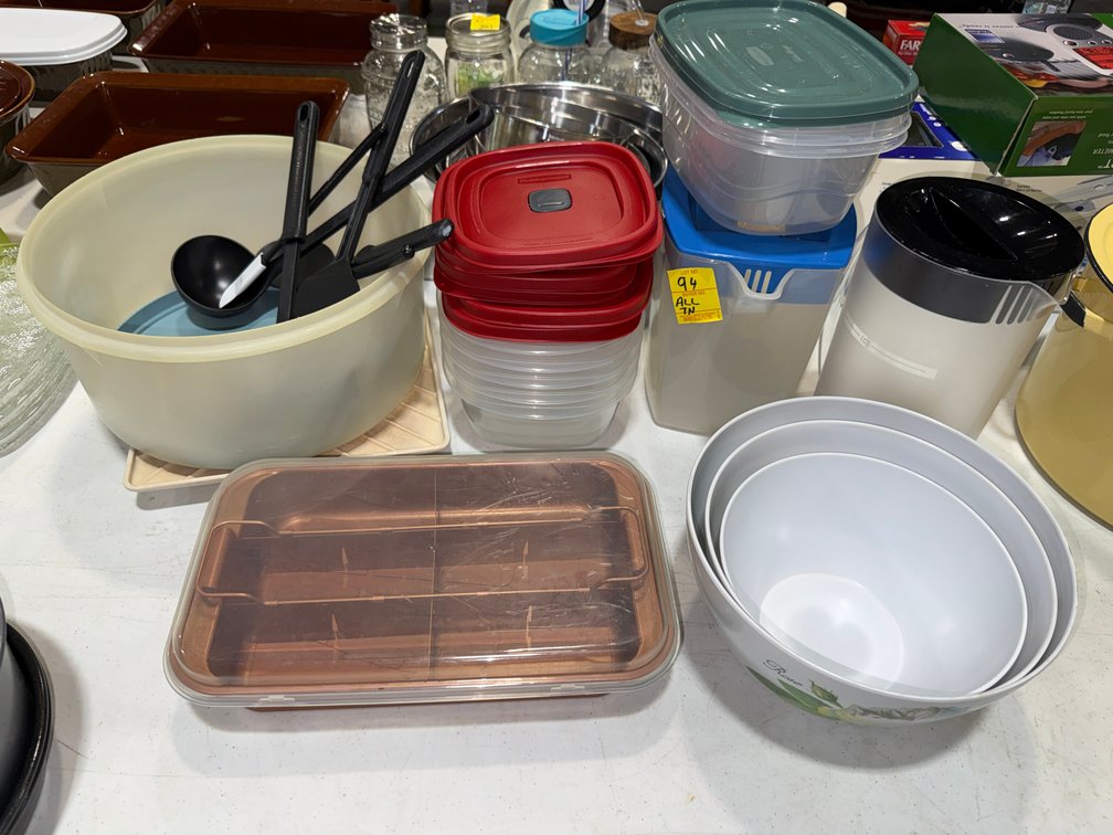 ALL PLASTICWARE