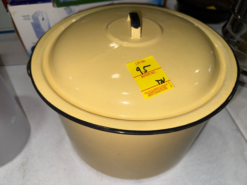 VINTAGE HARVEST GOLD 2 HANDLE COVERED POT