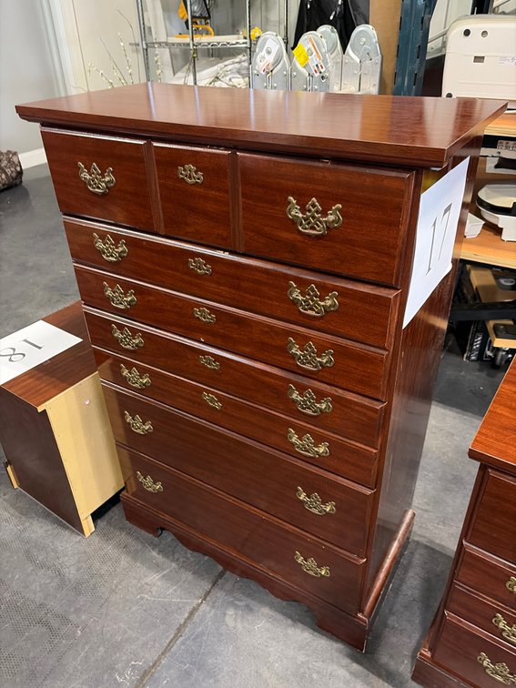 5 DRAWER CHEST OF DRAWERS