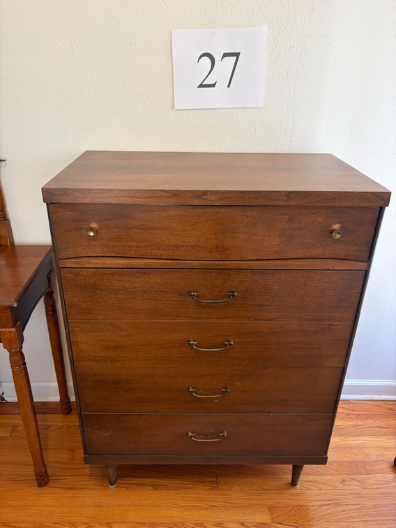 4 DRAWER BASSETT FURNITURE DRESSER