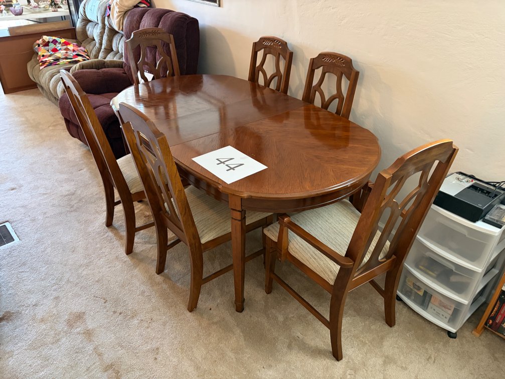 DINING TABLE WITH LEAF AND 6 CHAIRS
