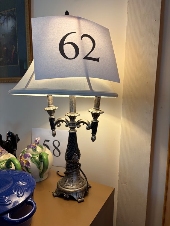 VINTAGE CANDELABRA TABLE LAMP