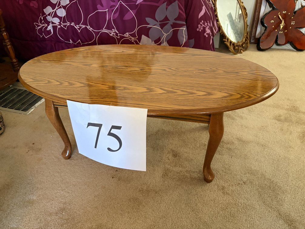 MODERN COFFEE TABLE QUEEN ANNE LEGS
