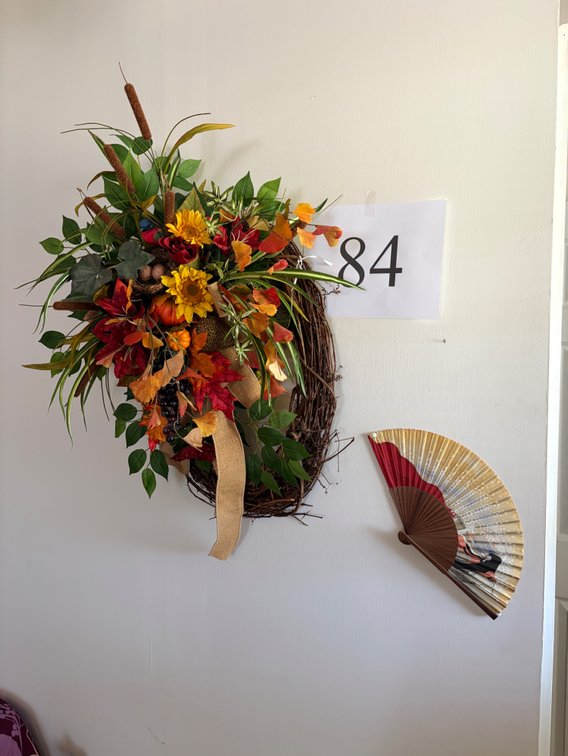 FLORAL WREATH PLUS FAN