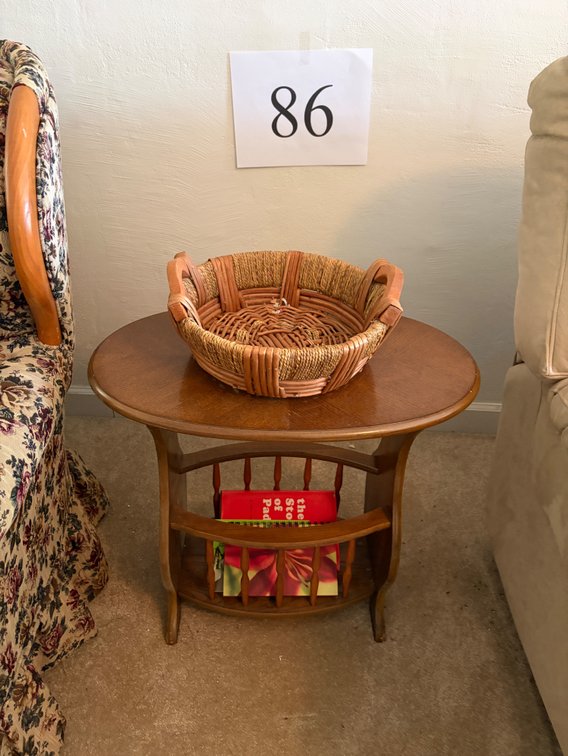 MAGAZINE TABLE AND BASKET