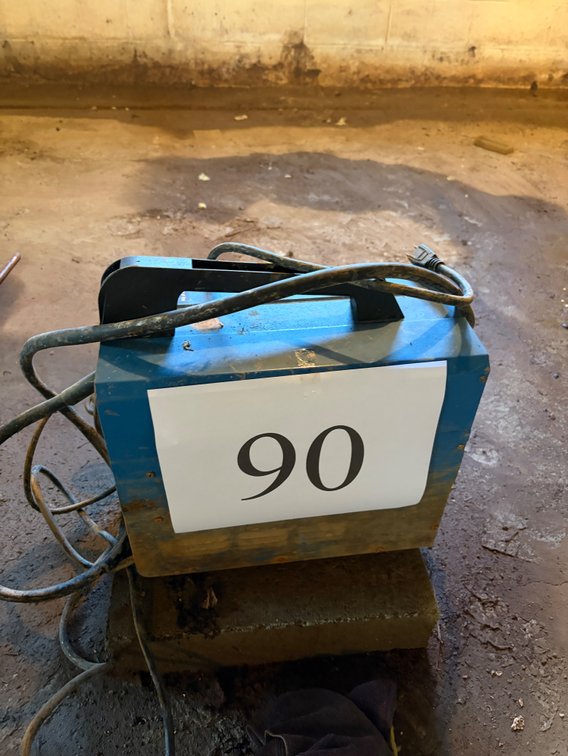 CHICAGO ELECTRIC 120VOLT WELDER