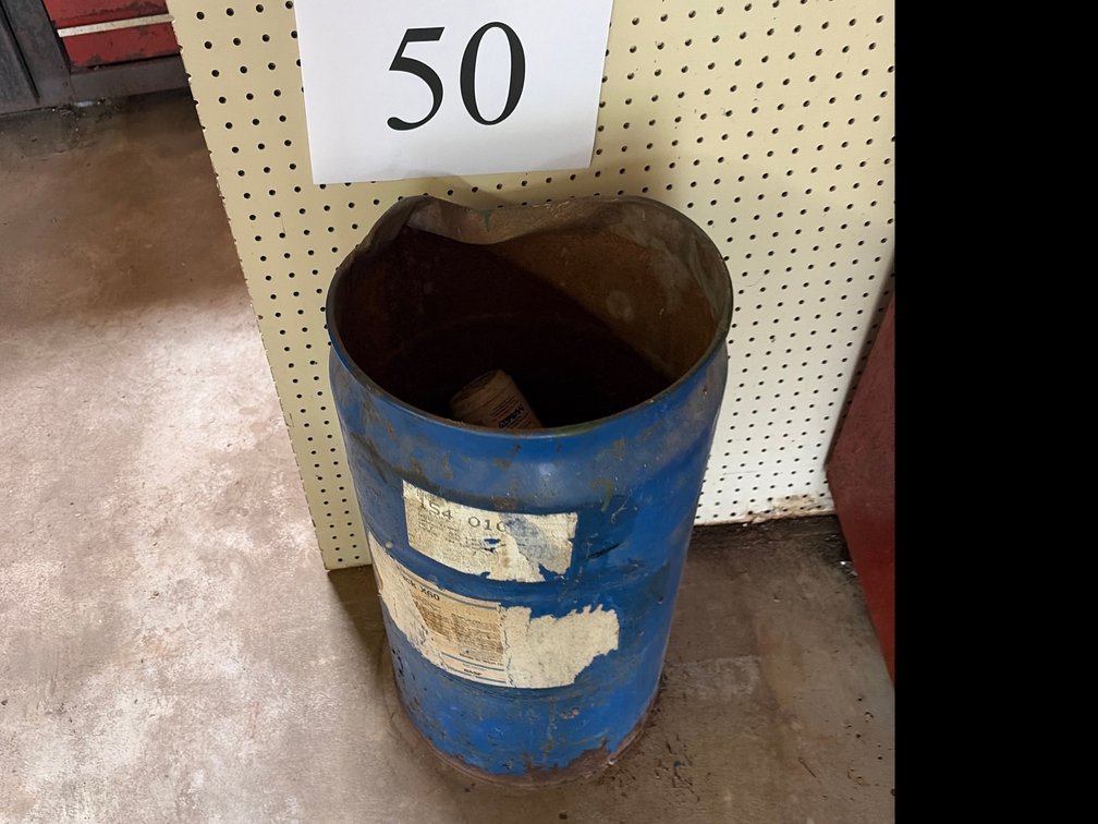 Metal canister with oil zorb