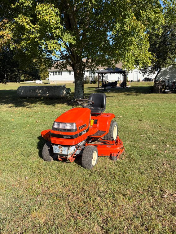 Kubota diesel HST G1900 60 inch deck
