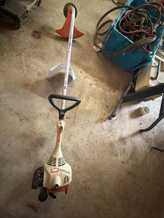 Stihl f5 38 weed eater runs