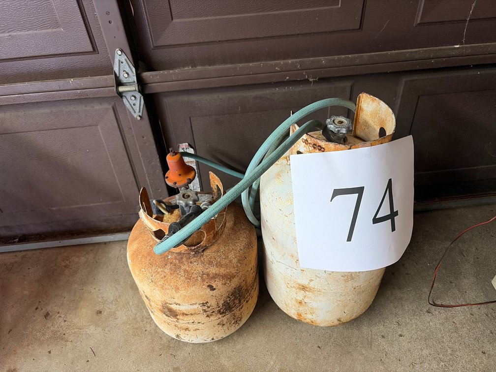 2 propane tanks