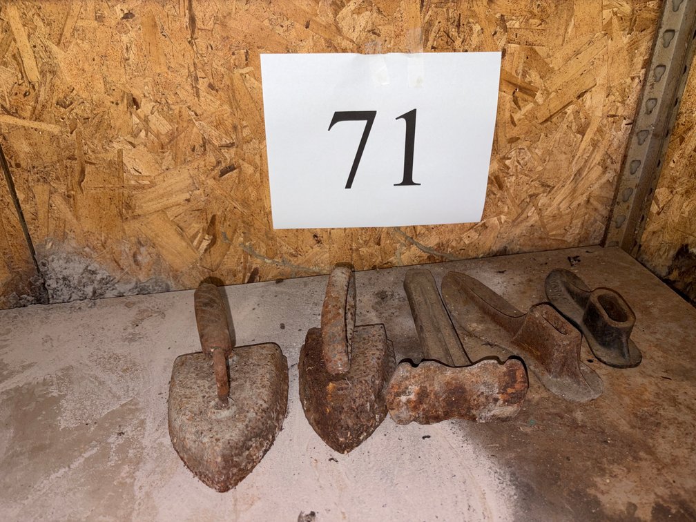 2 vintage iron flats, 2 cast iron shoe lasts and stand