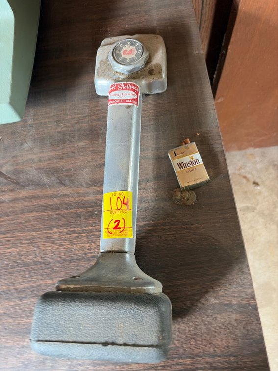 Carpet knee kicker; winston lighter
