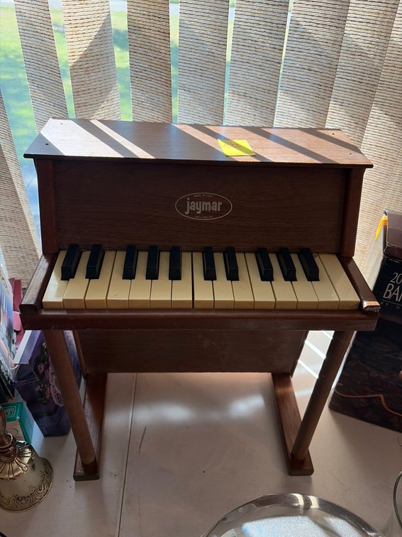 Jaymar made in usa mjni piano