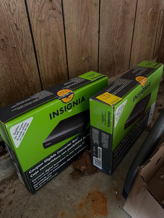 2 insignia digital broadcasters
