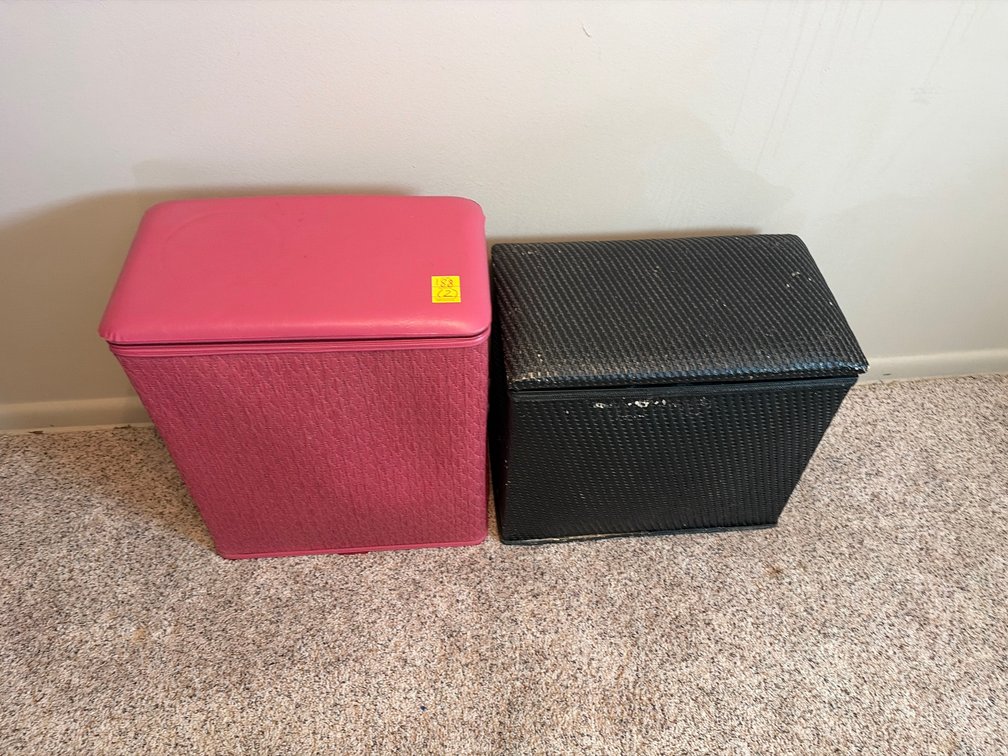 2 storage baskets
