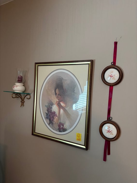 Picture frame; 2 wall pieces