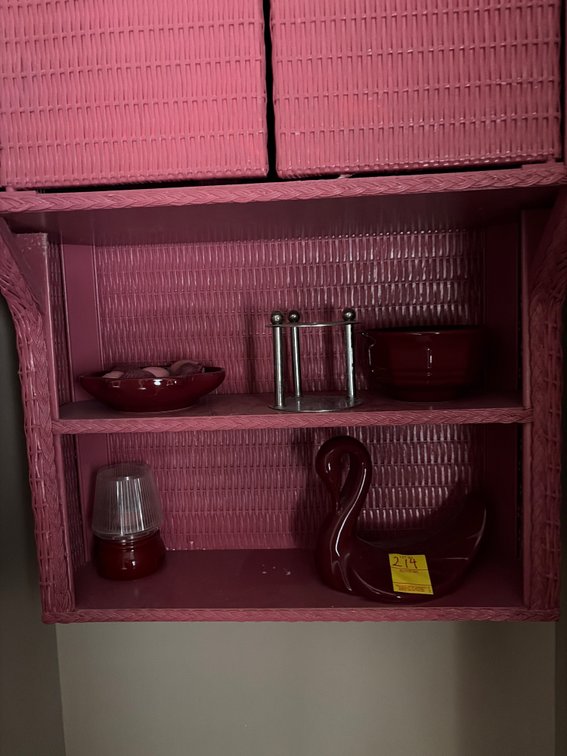 Misc bathroom items