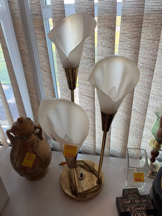 Calla Lily Table Lamp