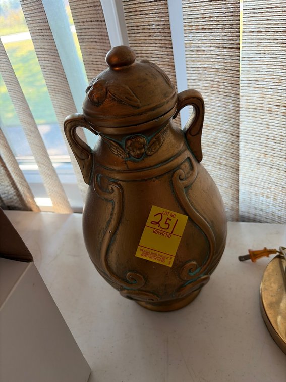 Urn with angel and wings