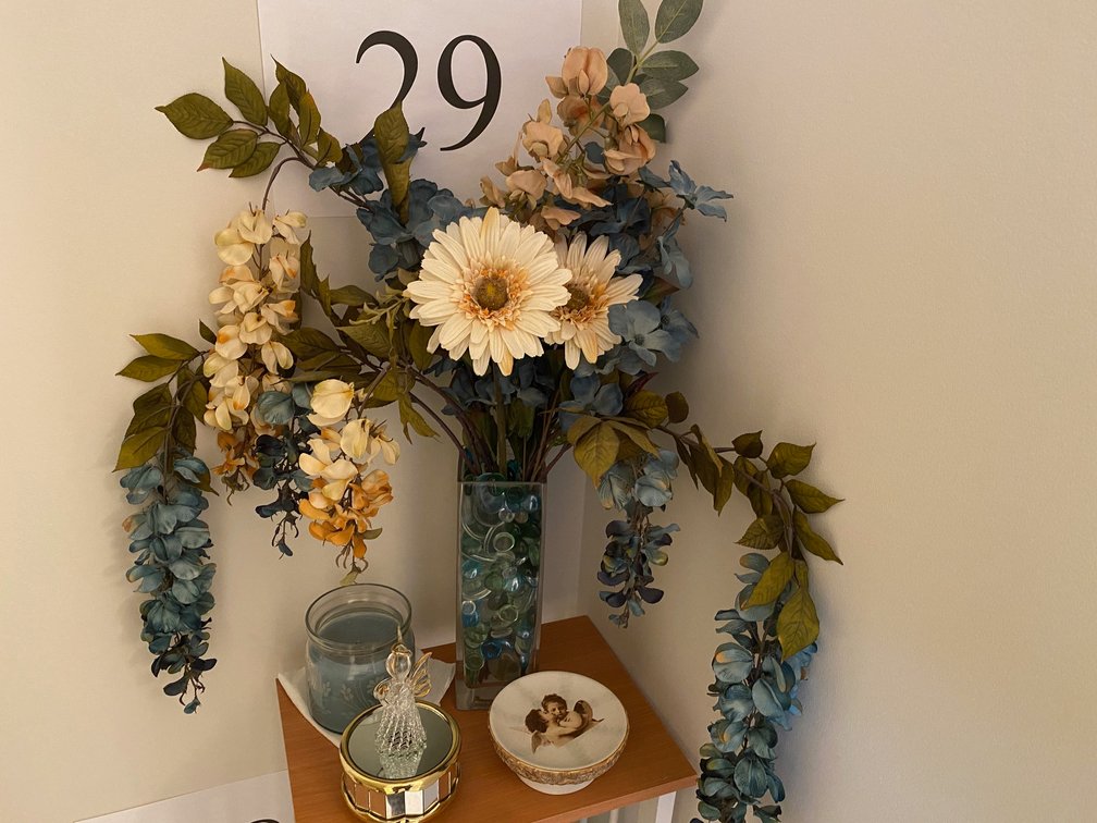 ALL DECORATIVE ITEMS IN ROOM, ON SHELF, ETC.