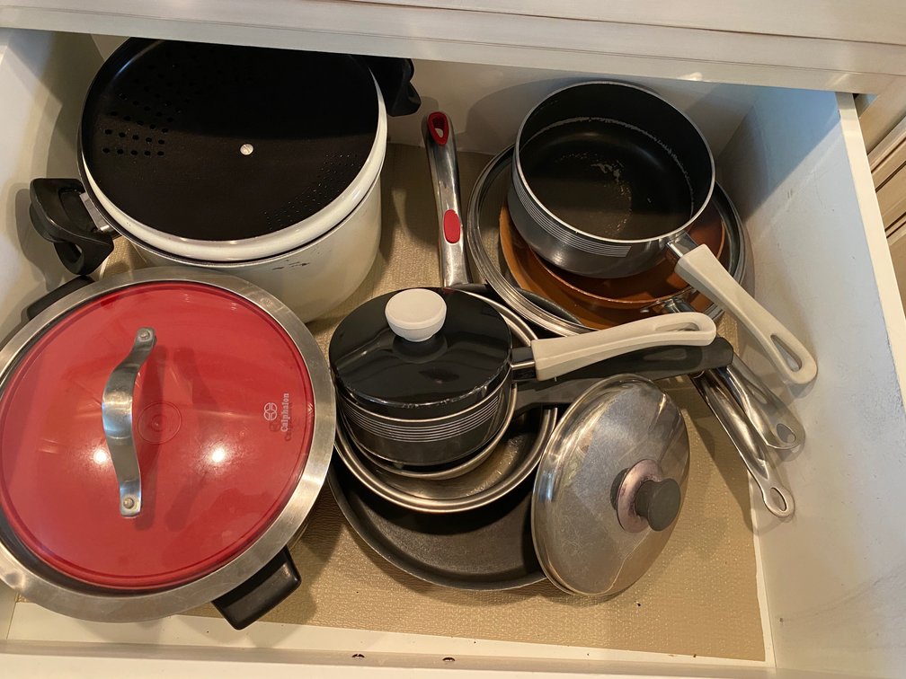 THREE DRAWERS-POTS & PANS, PYREX, & MORE (3 DRAWERS)