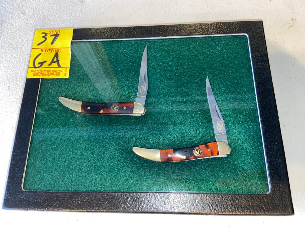 2 STAINLESS STEEL EAGLE EDGE POCKET KNIVES
