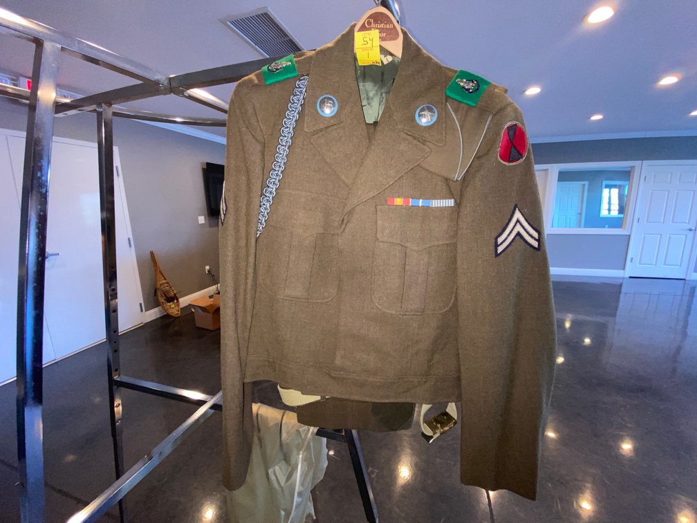 UNIFORM KOREAN WAR ERA SIZE 38 LARGE