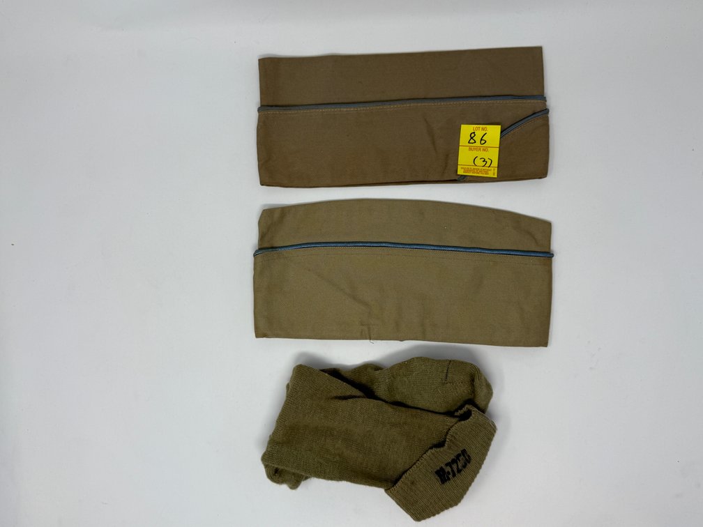 AUTHETNIC CAPS AND SOCK