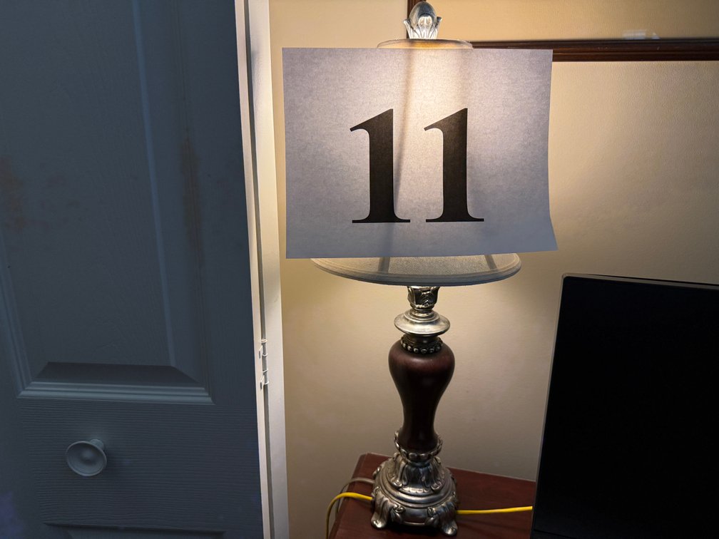 TABLE LAMP