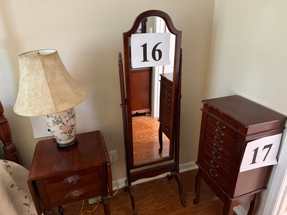 CHERRY STYLE WOOD DRESSER, MIRROR IN YOLK +/- 62.5”