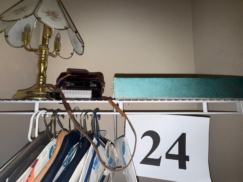 CLOSET DEAL