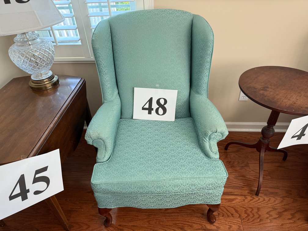 WINGBACK ARMCHAIR QUEEN ANNE LEGS 