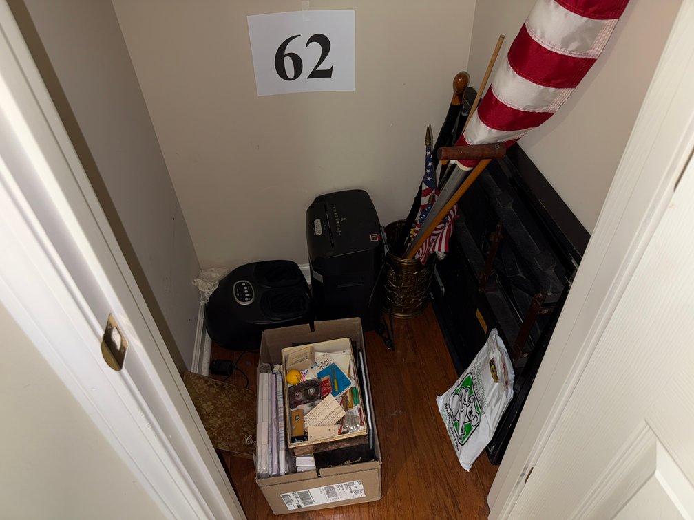 CLOSET DEAL