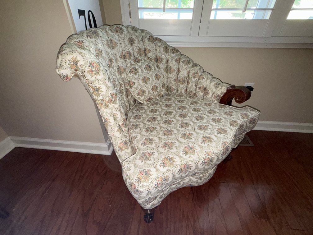VICTORIAN STYLE SWIRL BACK CHAIR