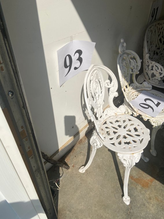 WROUGHT IRON ORNAMENTAL CHAIR 