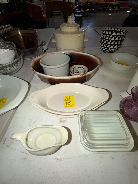 APPROX 8 PCS STONEWARE