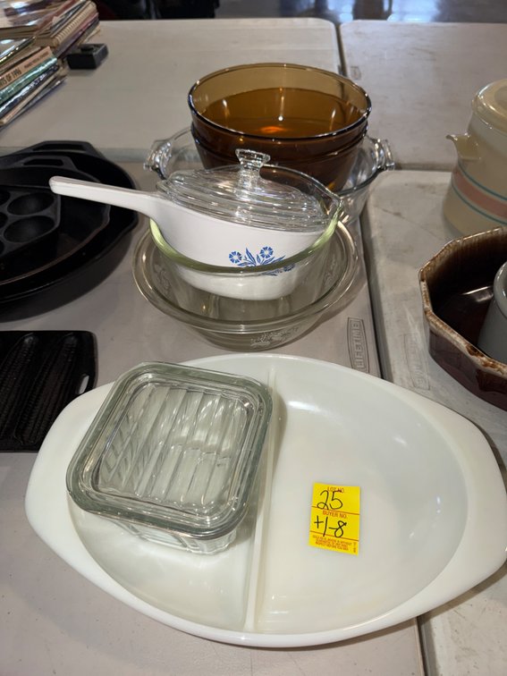 APPROX 8 PCS BAKEWARE