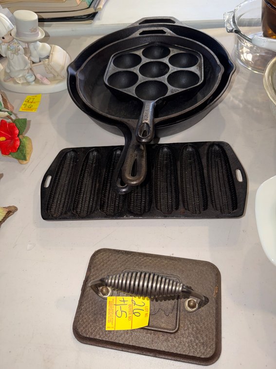 APPROX 5 PCS CAST IRON