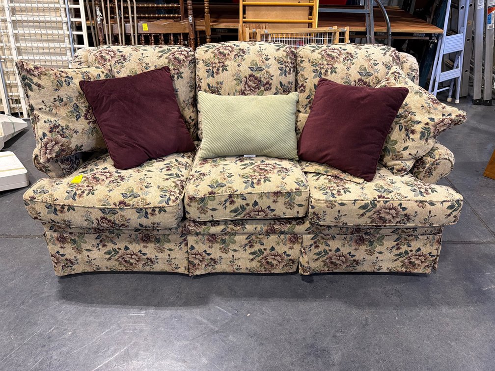 FLEXSTEEL 3 CUSHION FLORAL SOFA WITH PILLOWS