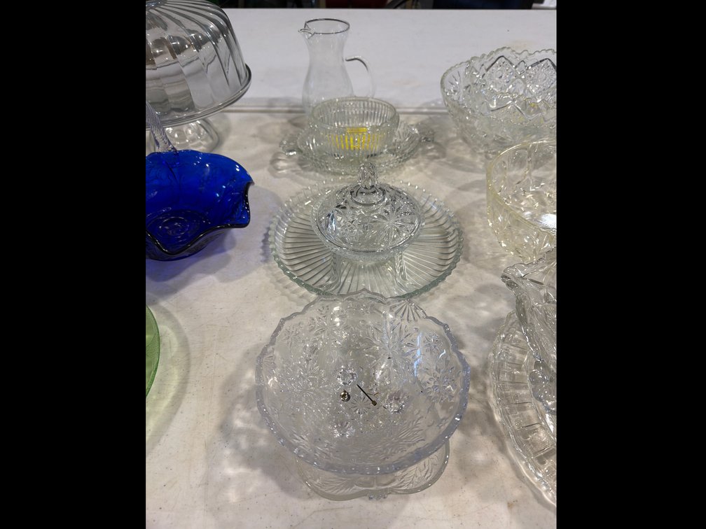 APPROX 7 PCS CLEAR GLASS