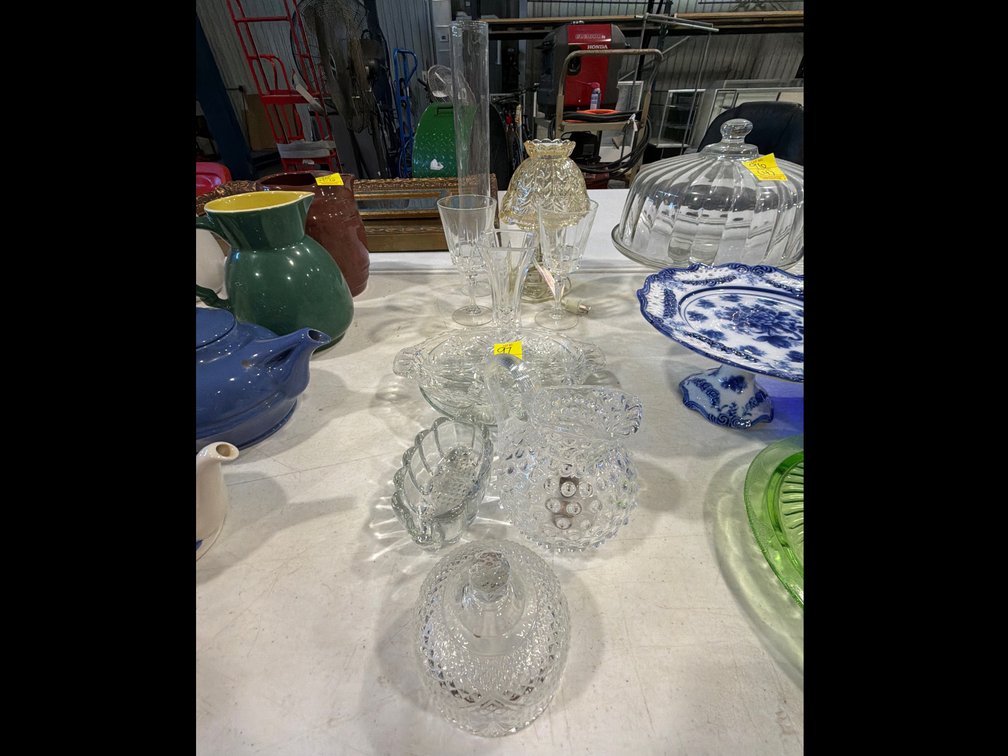 APPROX 10 PCS CLEAR GLASSWARE