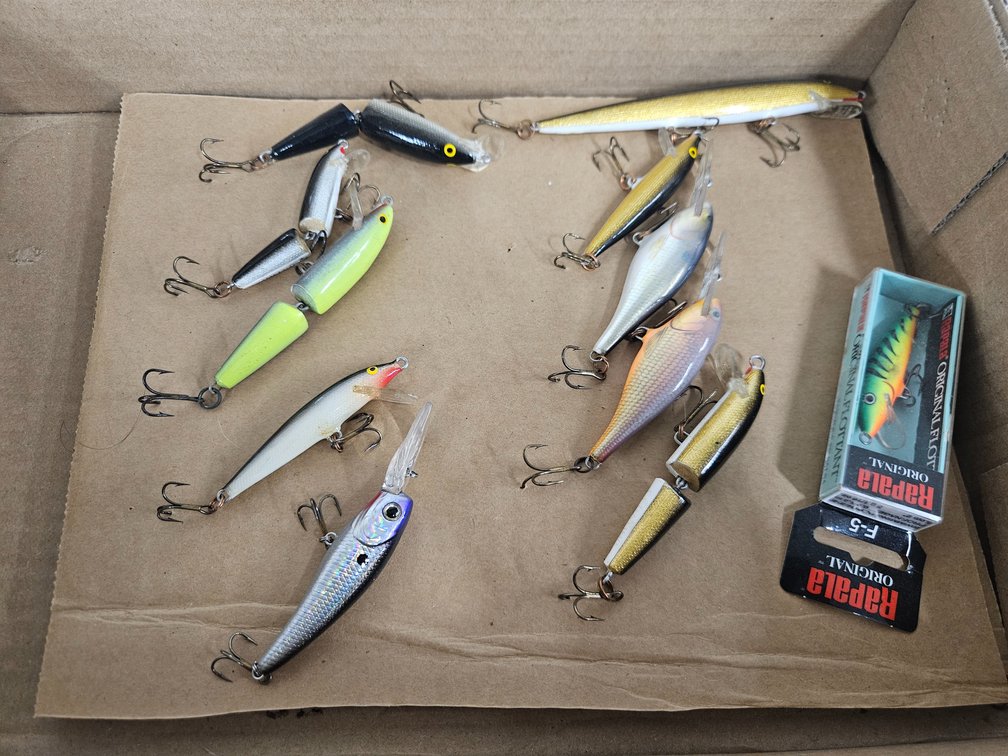 11 Lures
