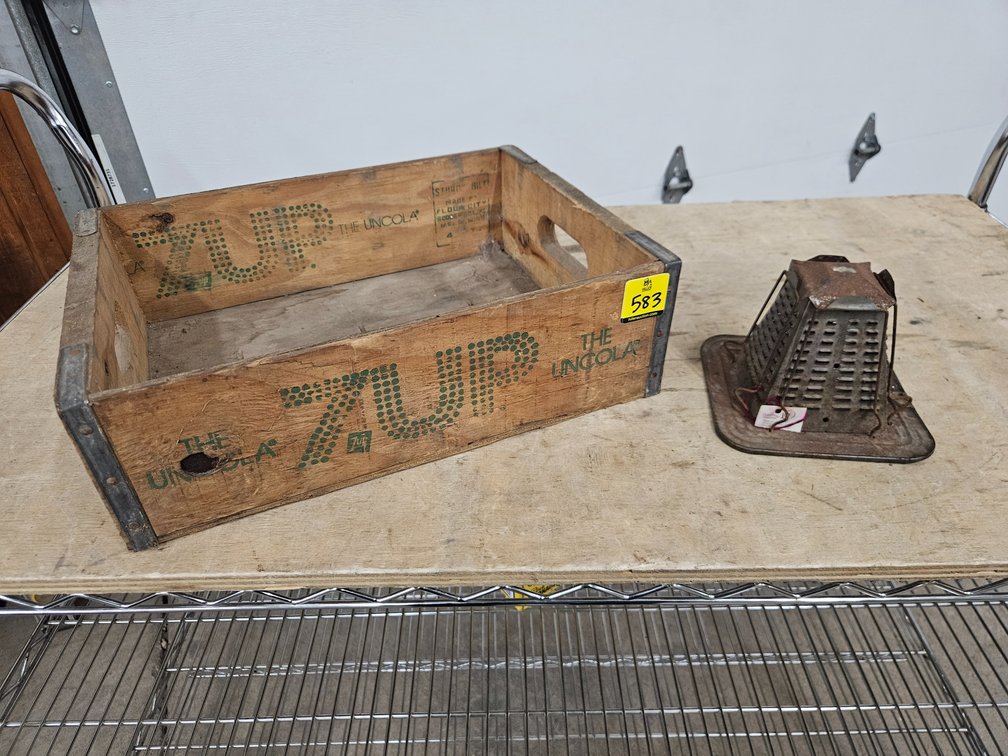 Vintage Wooden 7up Box & Vintage Toaster