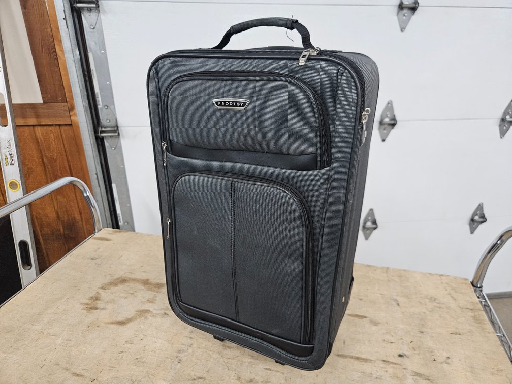 Prodigy Rolling Luggage