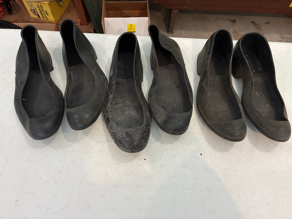 3 Pair rubber shoe covers
